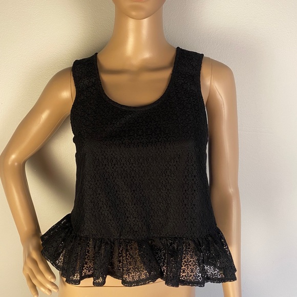 NEW TOPSHOP BLACK LACE PEPLUM TOP - Picture 2 of 4